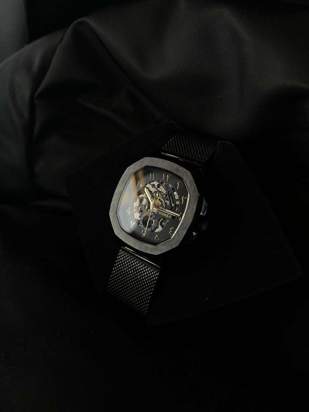 Luxury Men’s Black Stainless Steel Watch 41mm – Arabic Dial | Narmer